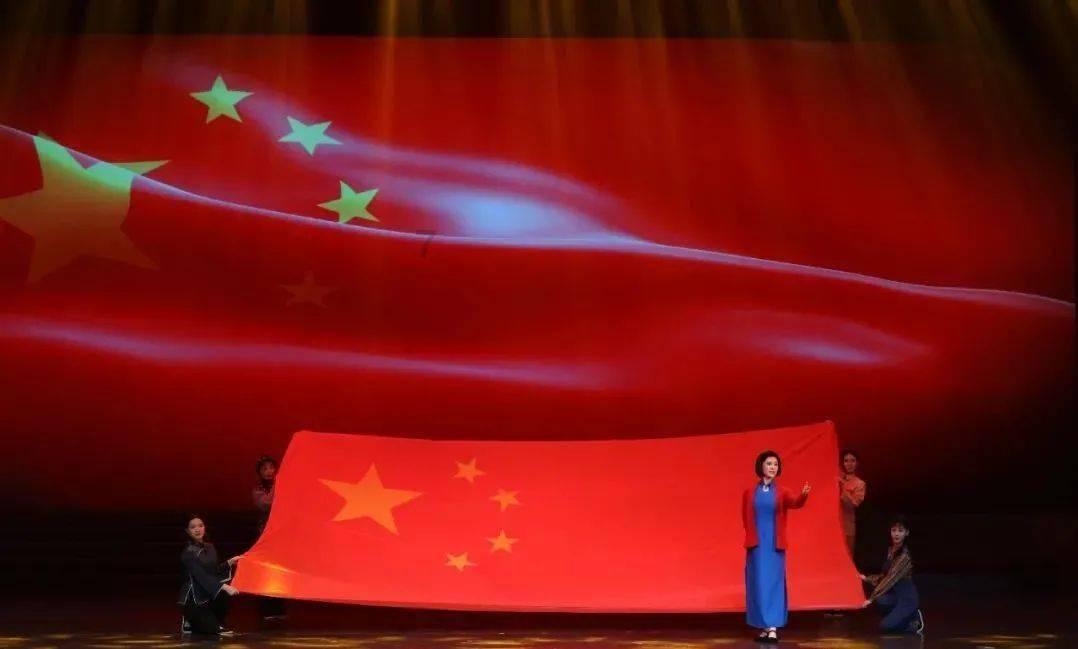 “坠亡姐弟”生母:前一天女儿还在说想念爸爸,不料次日就被对方杀害